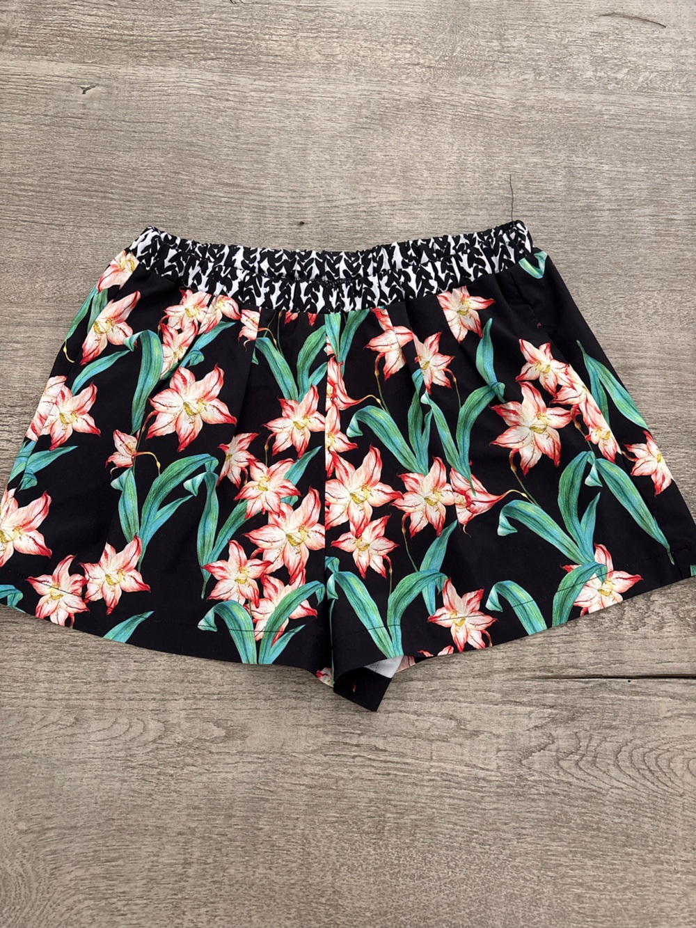 Clover Canyon Black Floral Print Elastic Waist Shorts